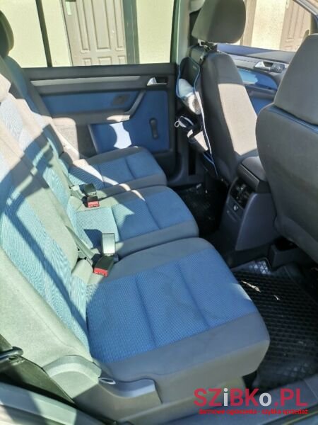 2007' Volkswagen Touran photo #6