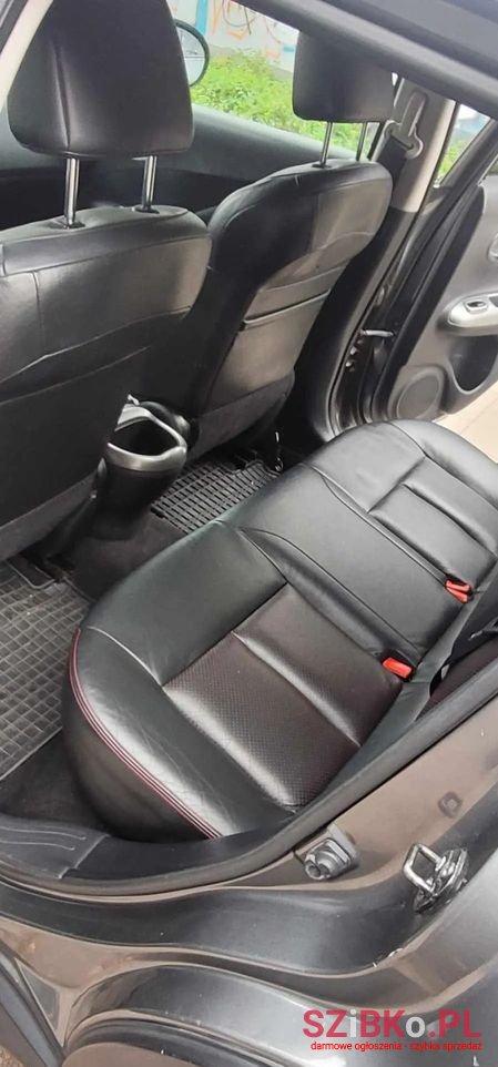 2012' Nissan Juke photo #2