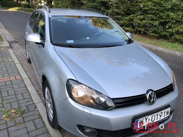 2011' Volkswagen Golf VI 1.6TDI photo #3