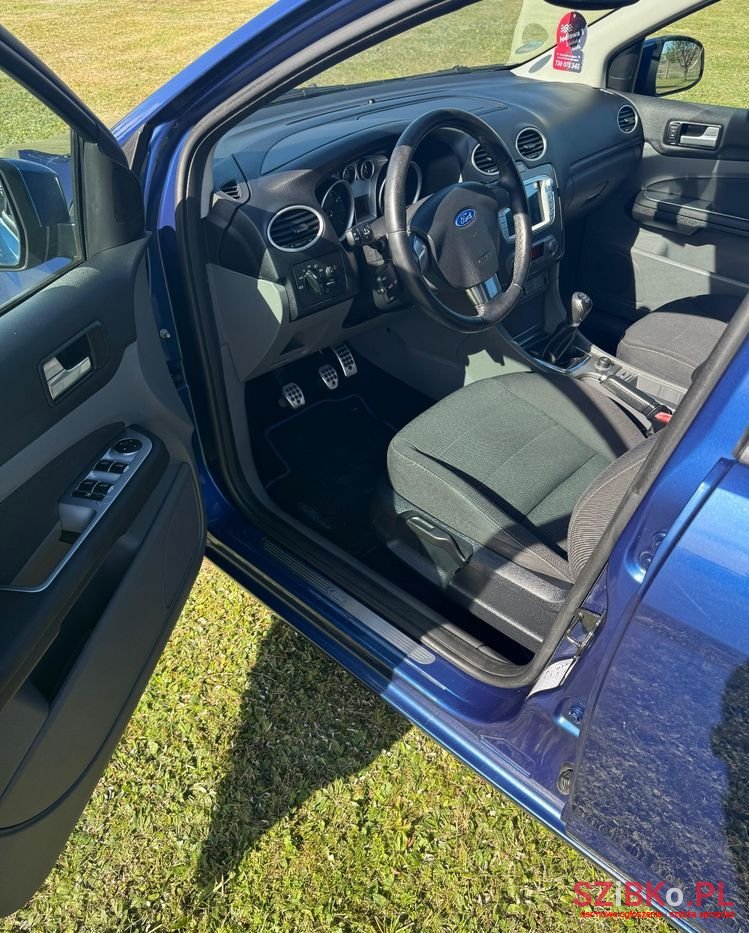 2008' Ford Focus photo #5