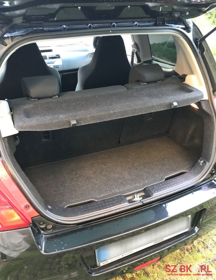 2009' Suzuki Swift 1.3 Gs photo #5