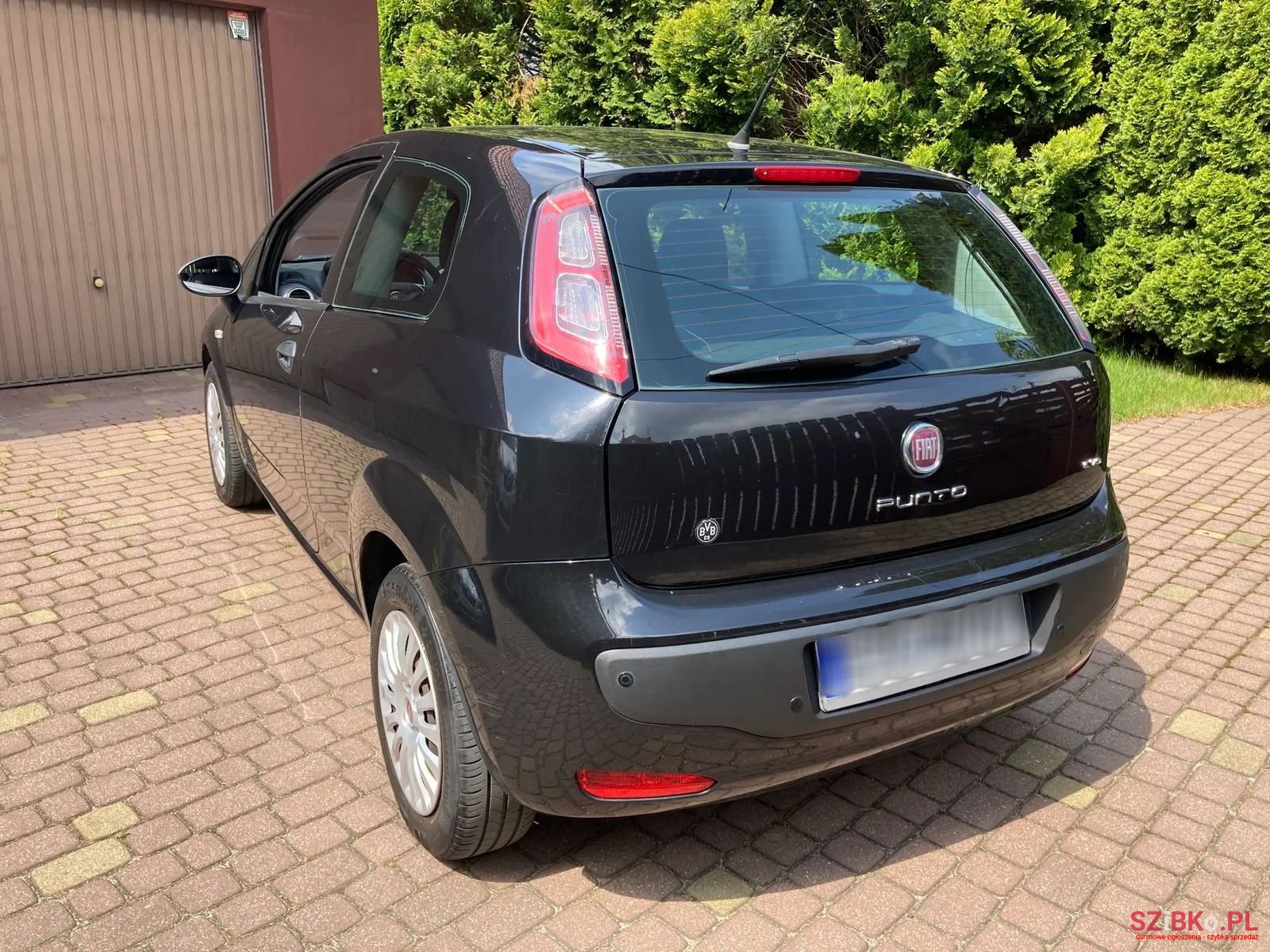 2010' Fiat Punto photo #4