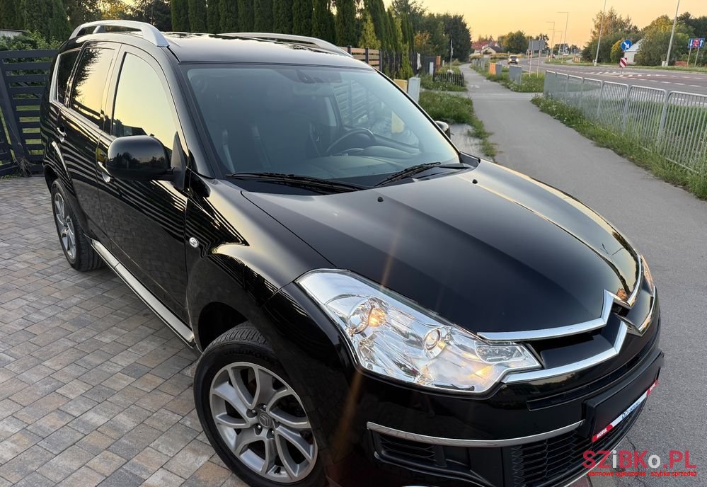 2011' Citroen C-Crosser 2.4I Exclusive photo #3