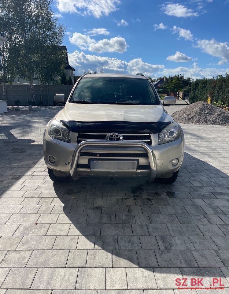 2006' Toyota RAV4 2.2 D-4D Sol 180 photo #2