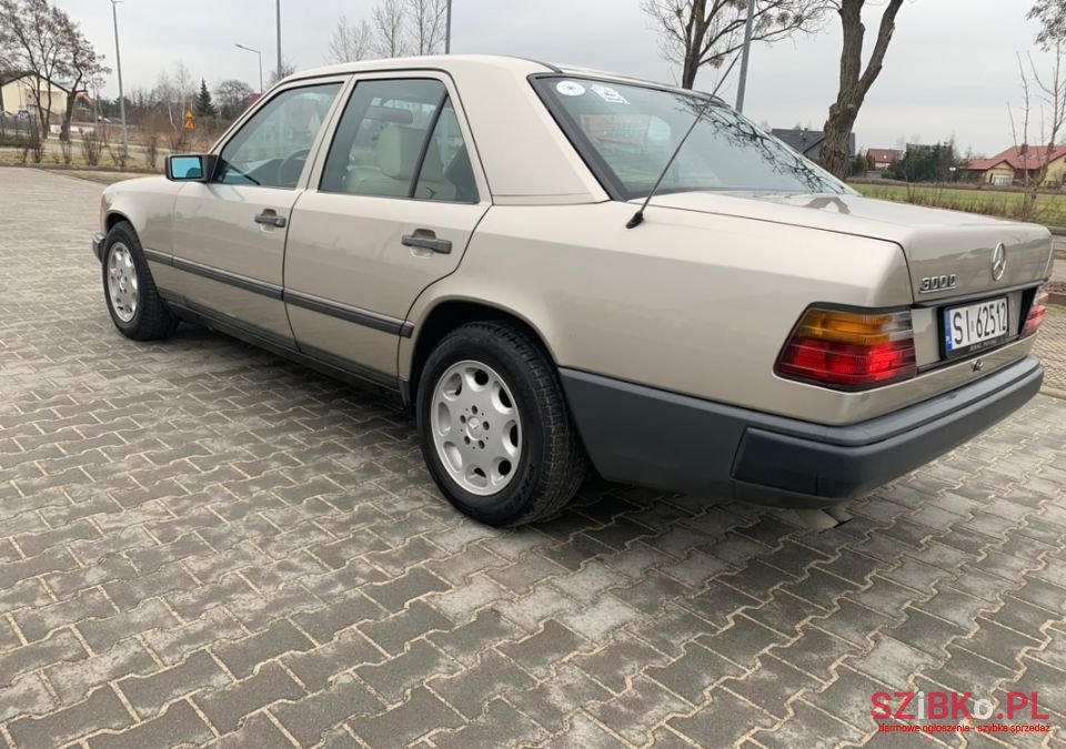 1988' Mercedes-Benz W124 photo #6
