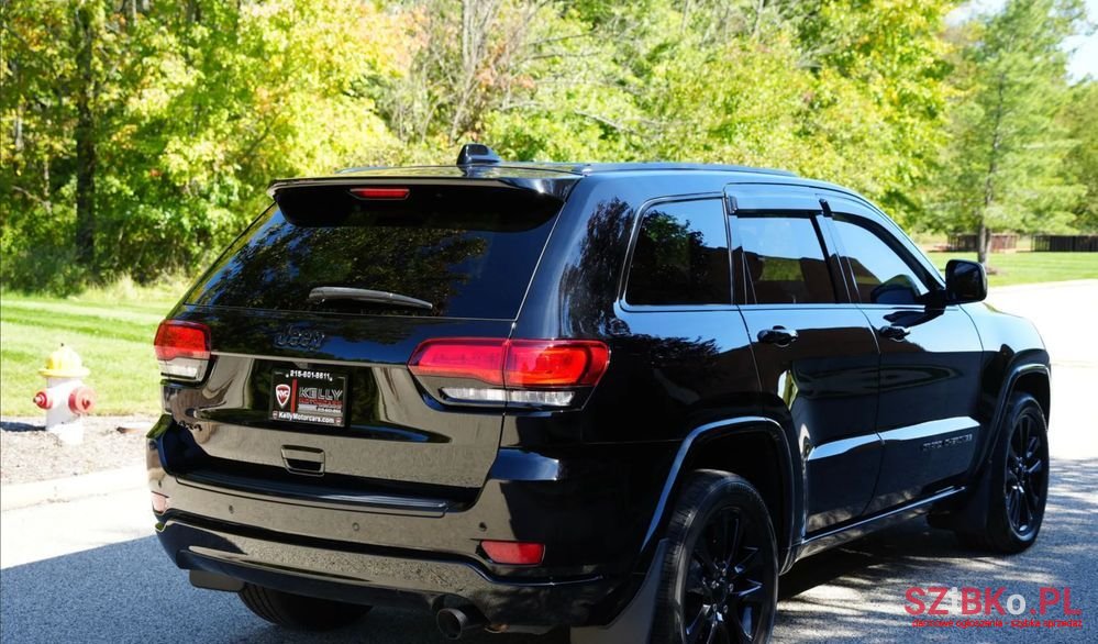 2018' Jeep Grand Cherokee 3.6 V6 Laredo photo #4