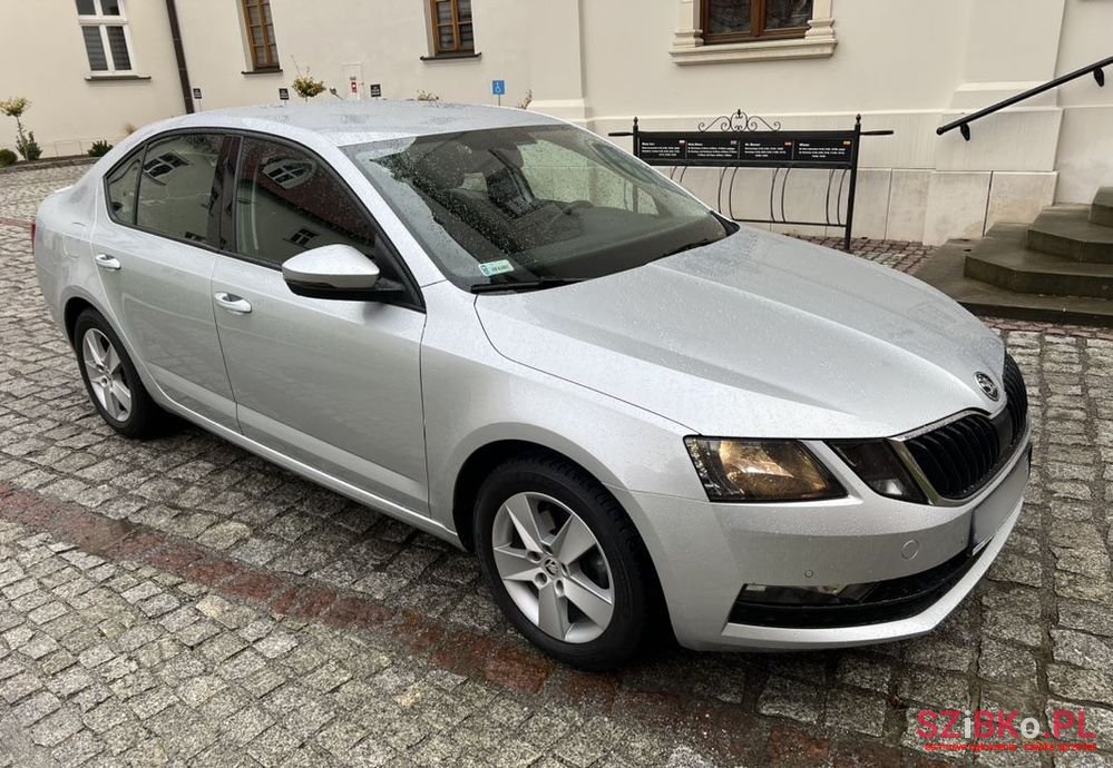2019' Skoda Octavia photo #2