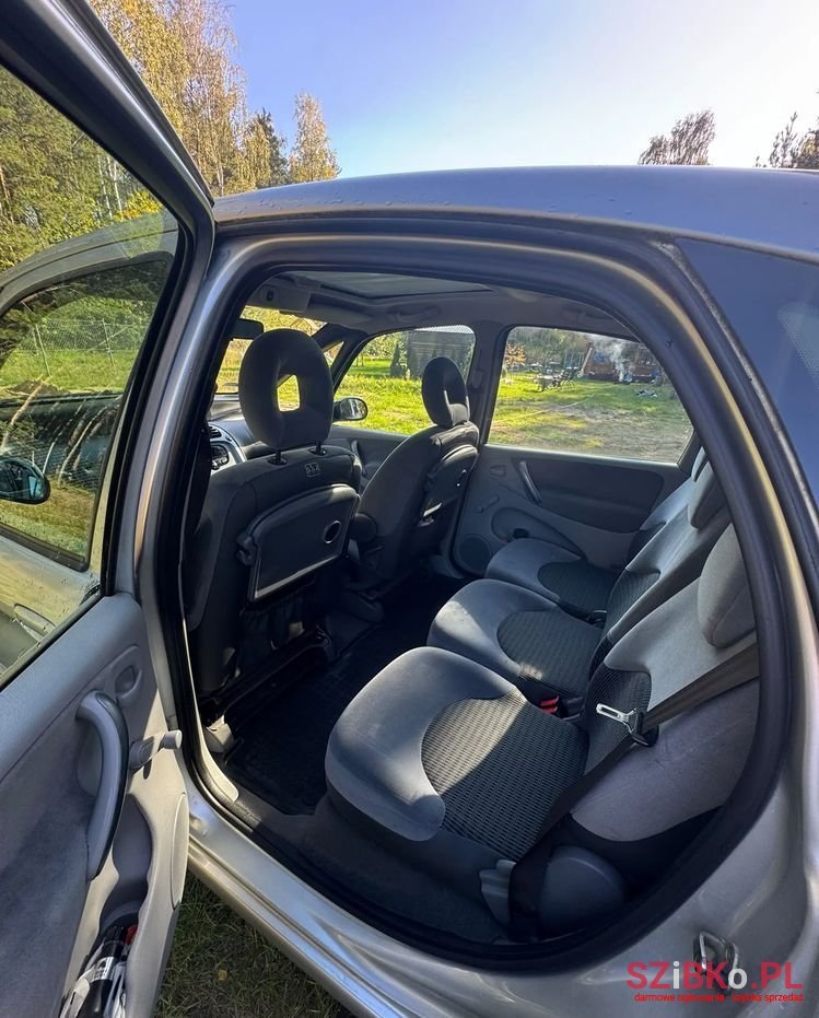 2006' Citroen Xsara Picasso photo #6