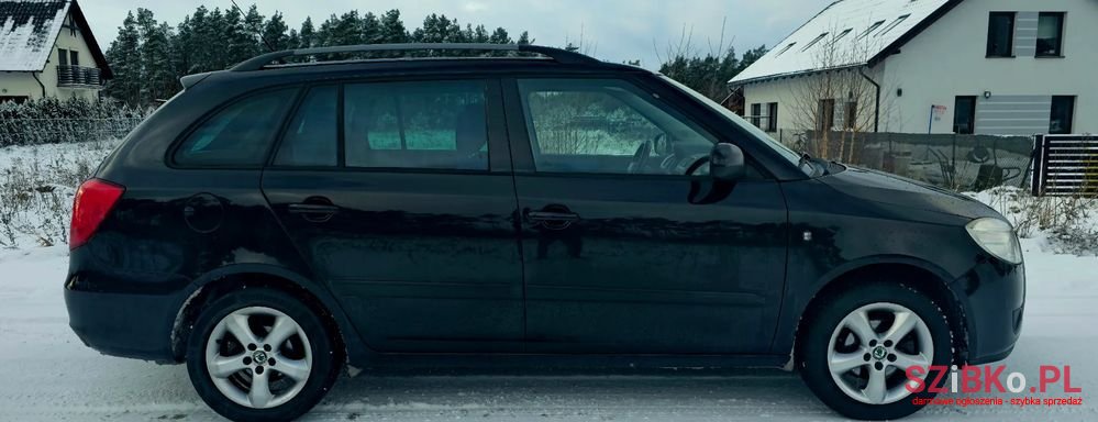 2009' Skoda Fabia photo #4