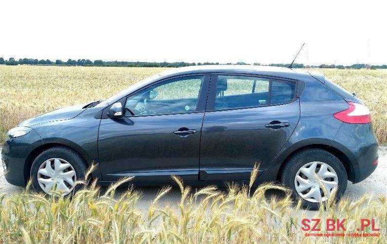 2013' Renault Megane photo #1