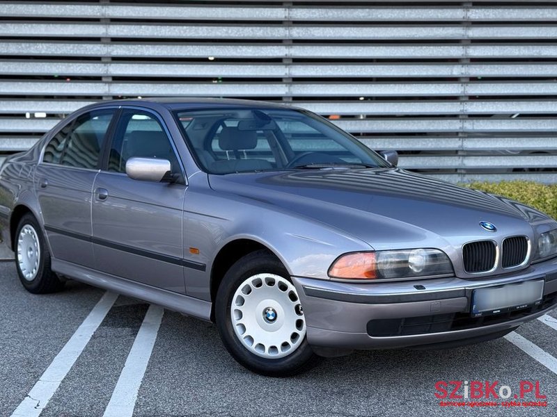 2000' BMW 5 Series 520I photo #3