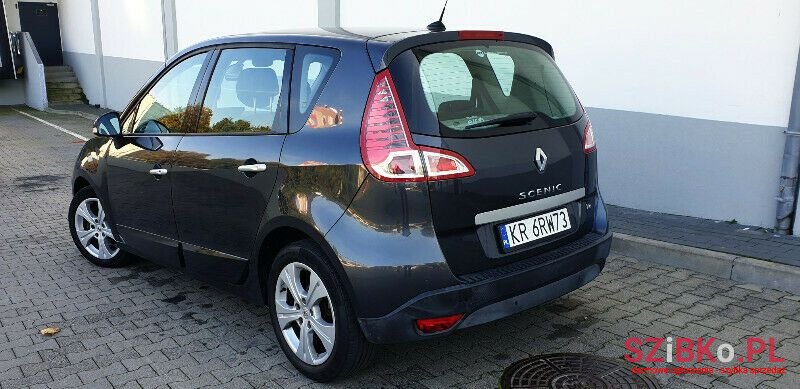 2011' Renault Scenic photo #3