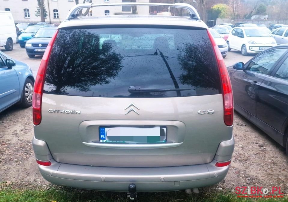 2008' Citroen C8 photo #5