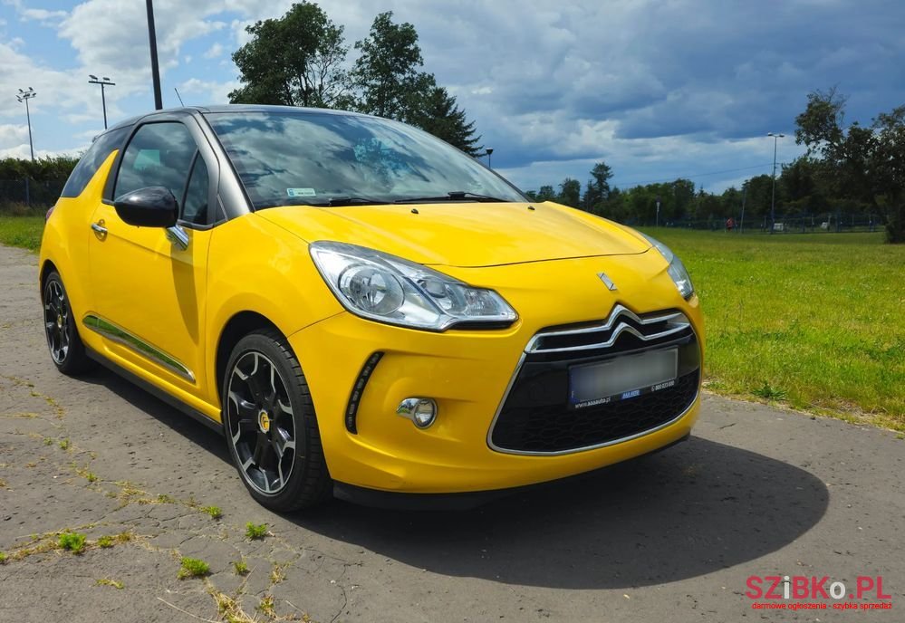 2015' Citroen DS3 photo #2