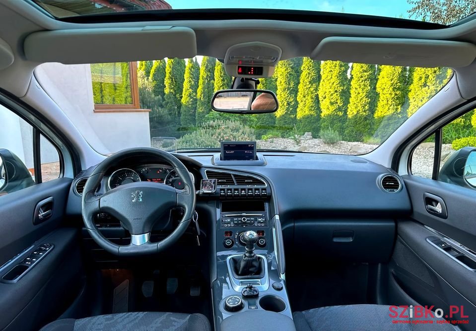 2011' Peugeot 3008 photo #3