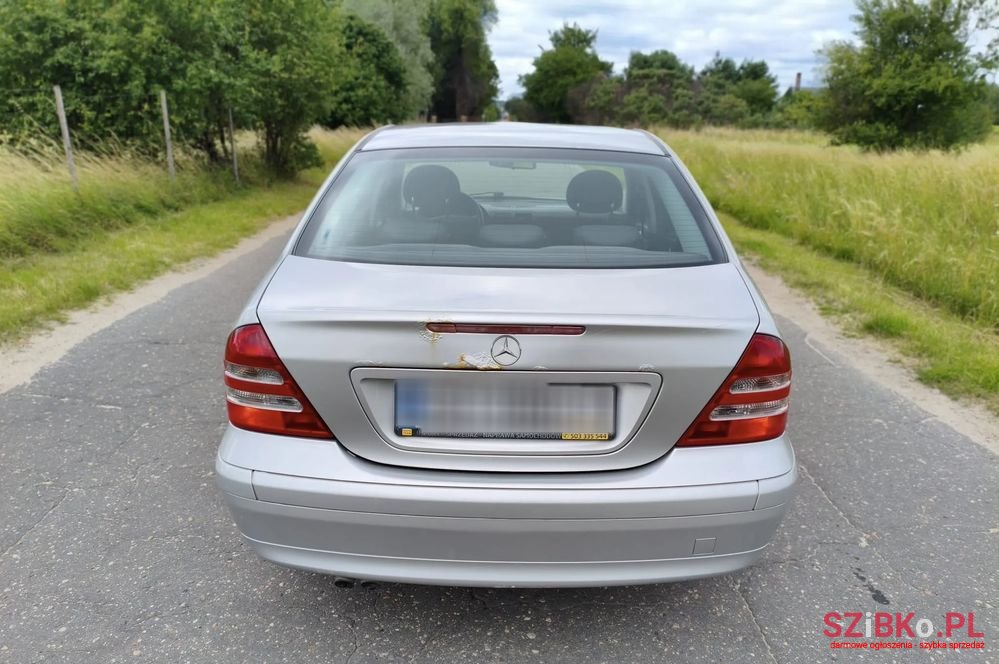 2002' Mercedes-Benz C-Class photo #4