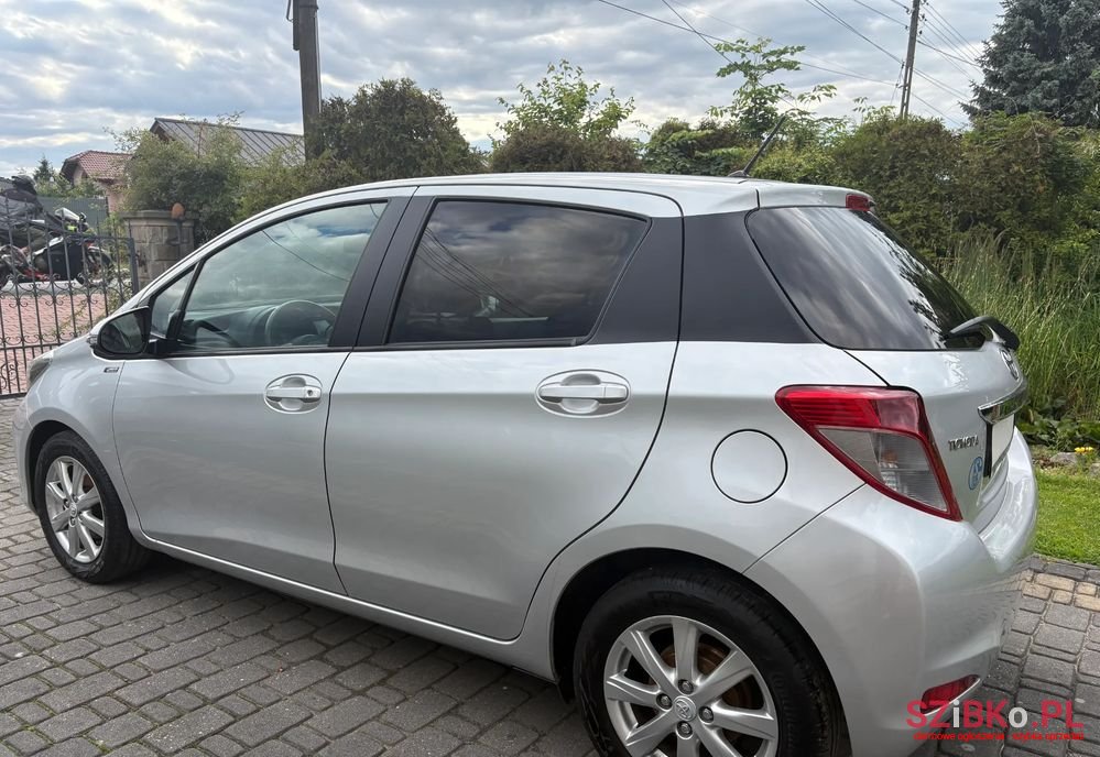 2013' Toyota Yaris photo #6