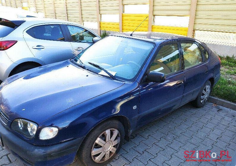 2000' Toyota Corolla photo #1