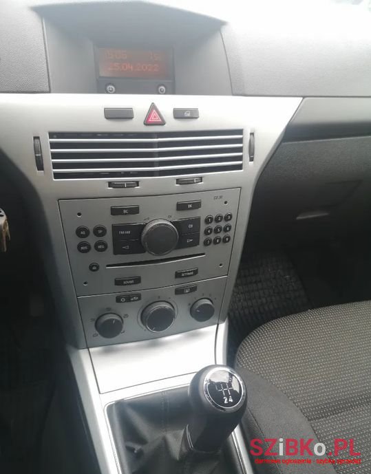 2009' Opel Astra photo #5