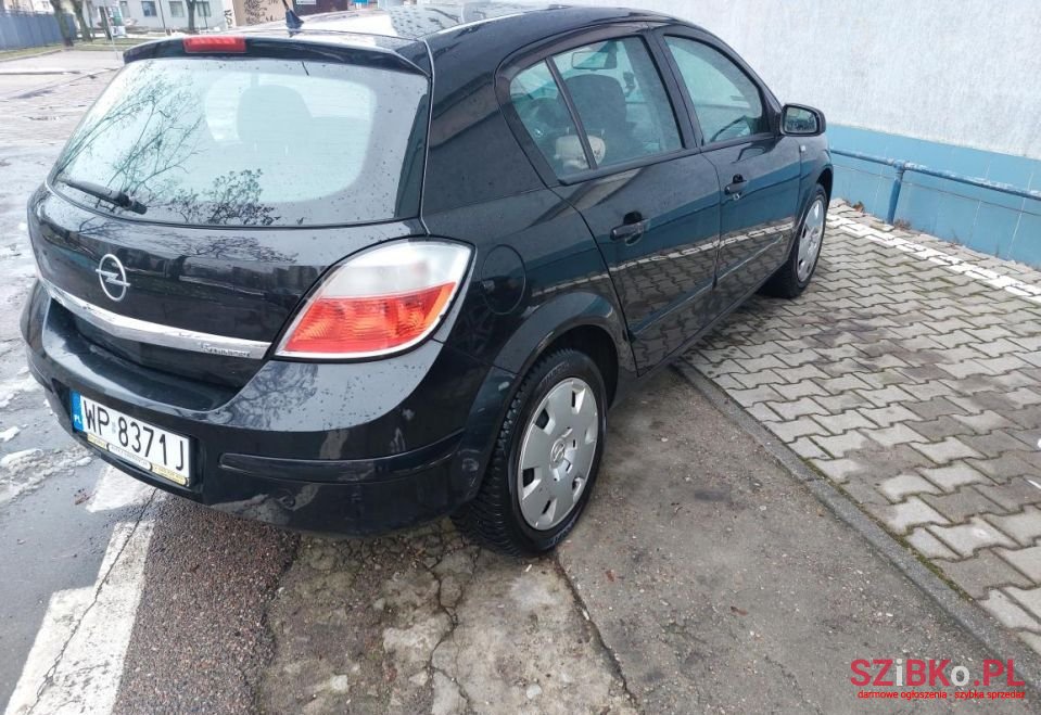 2007' Opel Astra photo #2