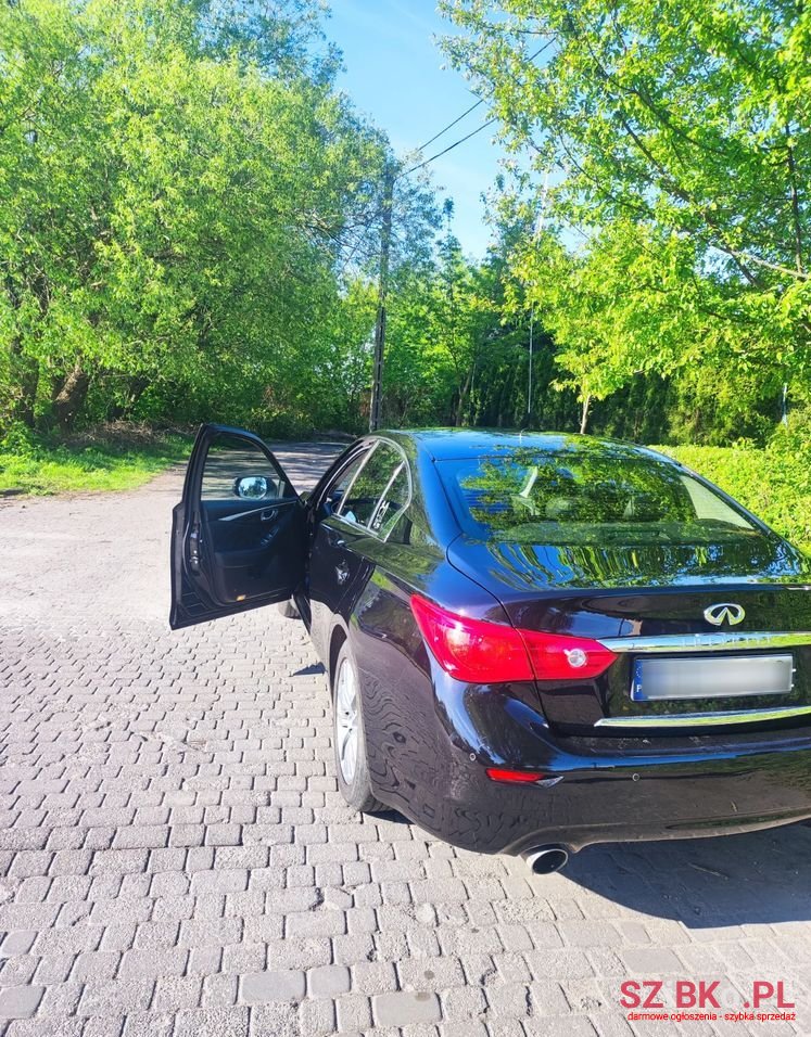 2014' Infiniti Q50 photo #2