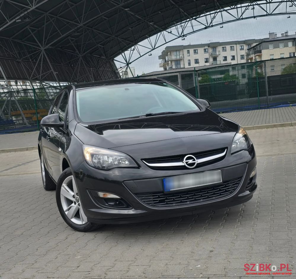 2013' Opel Astra 1.4 Selection photo #6