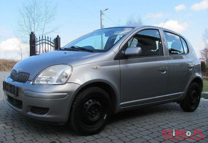 2005' Toyota Yaris photo #2