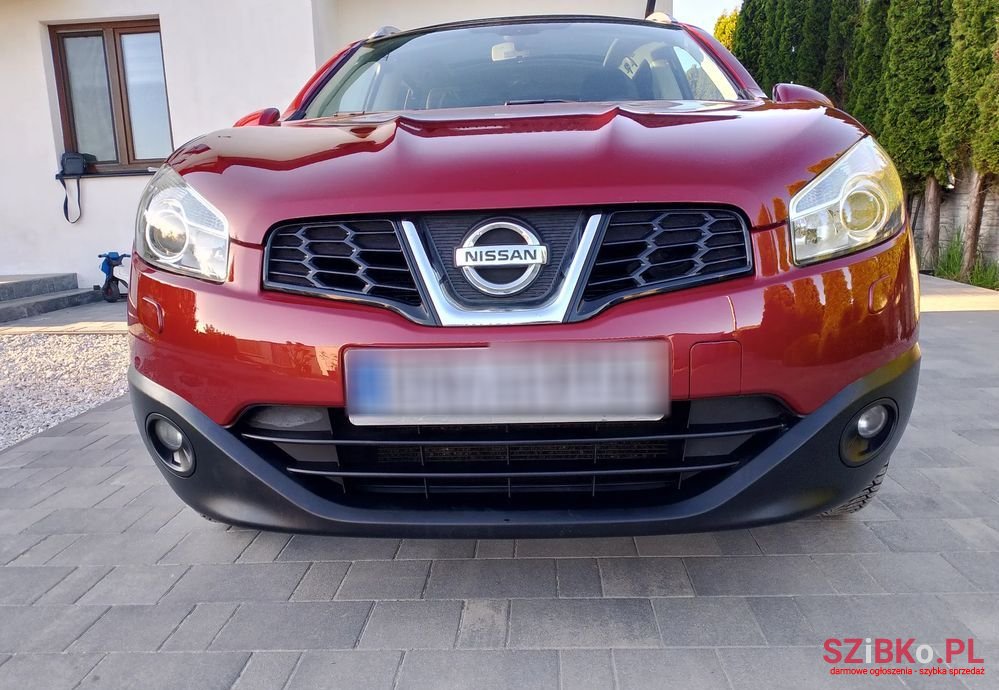 2010' Nissan Qashqai+2 photo #3
