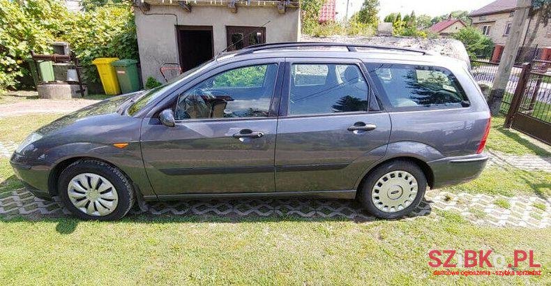 2002' Ford Focus photo #1