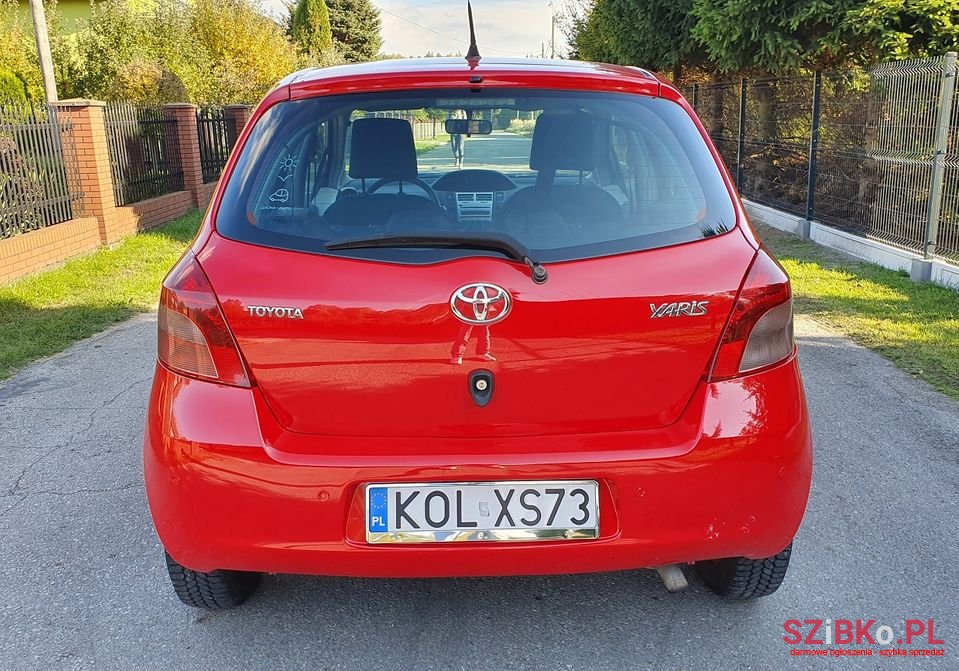 2007' Toyota Yaris photo #3