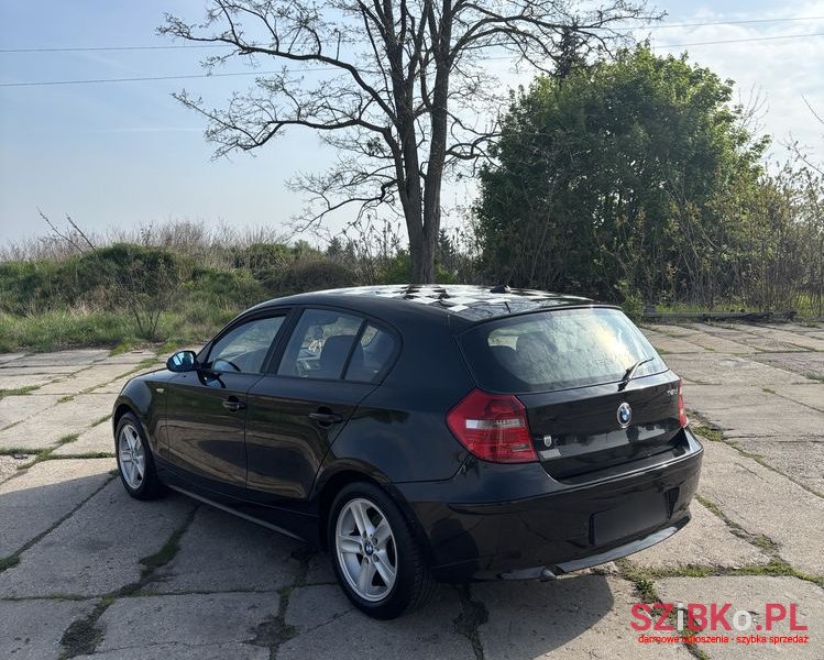 2005' BMW 1 Series 118D photo #6