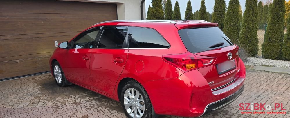 2014' Toyota Auris photo #6