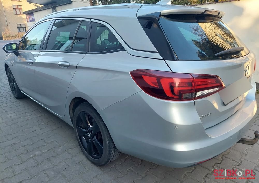 2016' Opel Astra photo #5