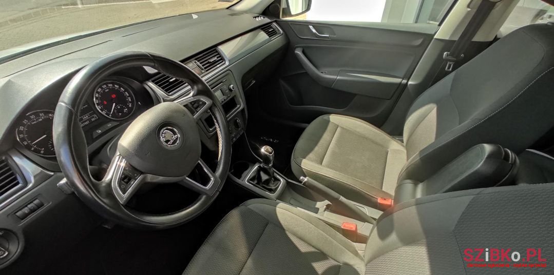 2014' Skoda Rapid photo #4