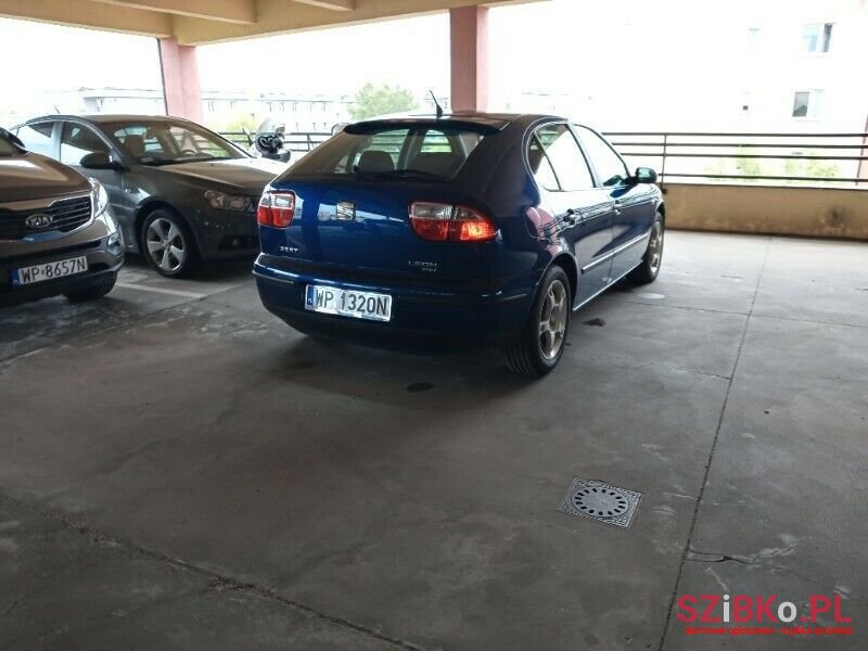 2002' SEAT Leon photo #2