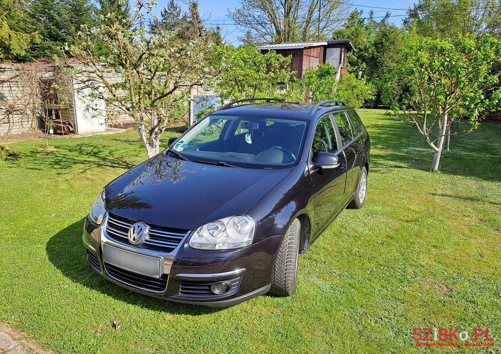 2007' Volkswagen Golf photo #2