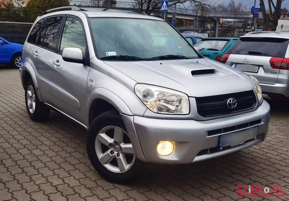 2005' Toyota RAV4 photo #4