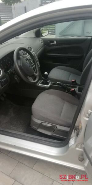 2005' Ford Focus photo #5