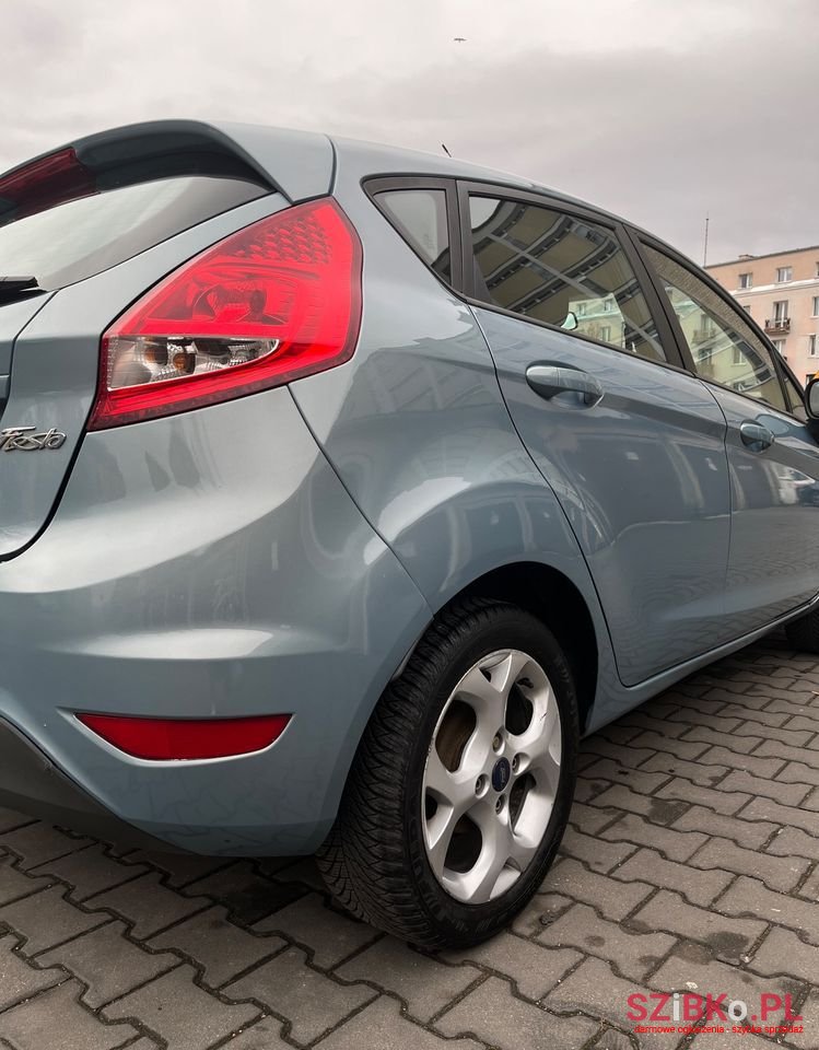 2010' Ford Fiesta 1.4 Tdci Ambiente photo #4