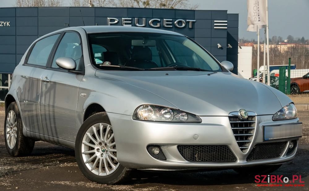 2005' Alfa Romeo 147 photo #2