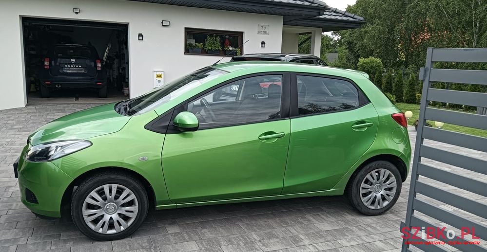 2008' Mazda 2 photo #2