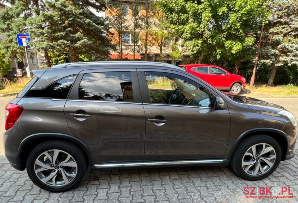 2013' Citroen C4 Aircross photo #3