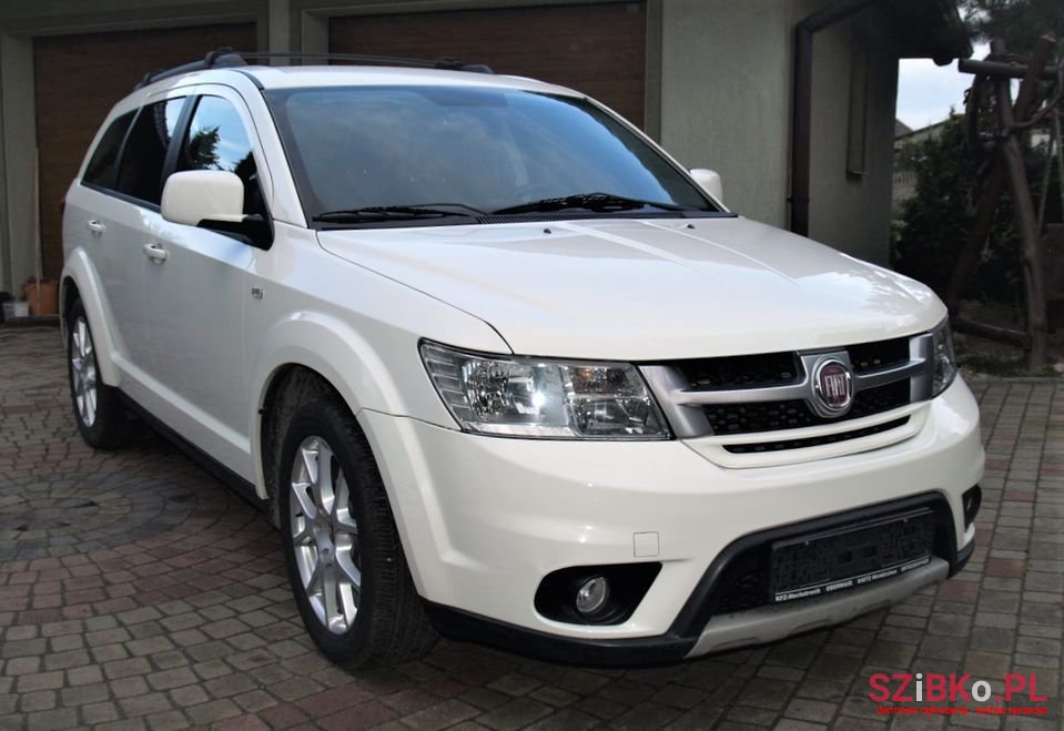 2012' Fiat Freemont photo #1