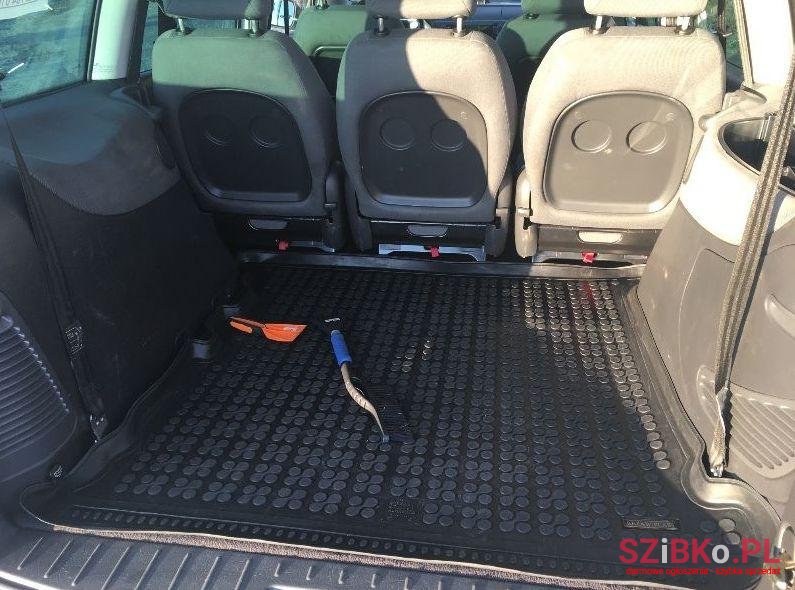 2004' Ford Galaxy photo #3