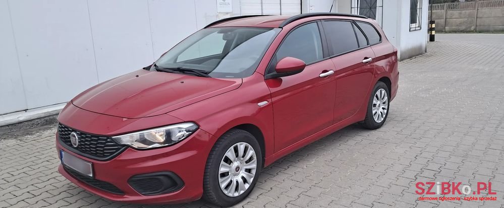 2017' Fiat Tipo photo #1