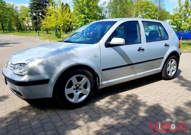 1998' Volkswagen Golf photo #1