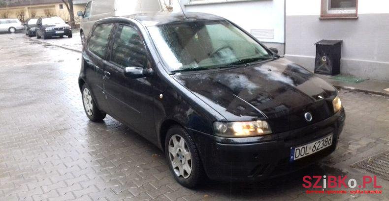 2002' Fiat Punto photo #1