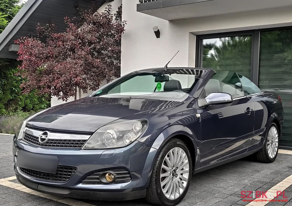 2007' Opel Astra photo #2