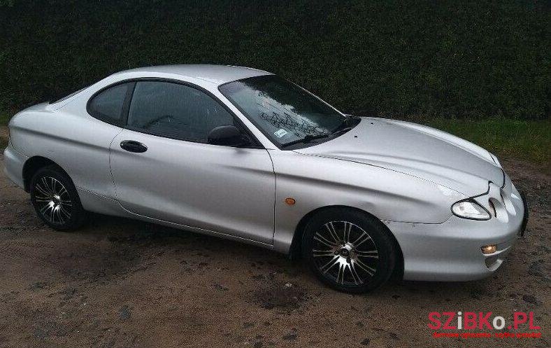 2000' Hyundai Coupe photo #1