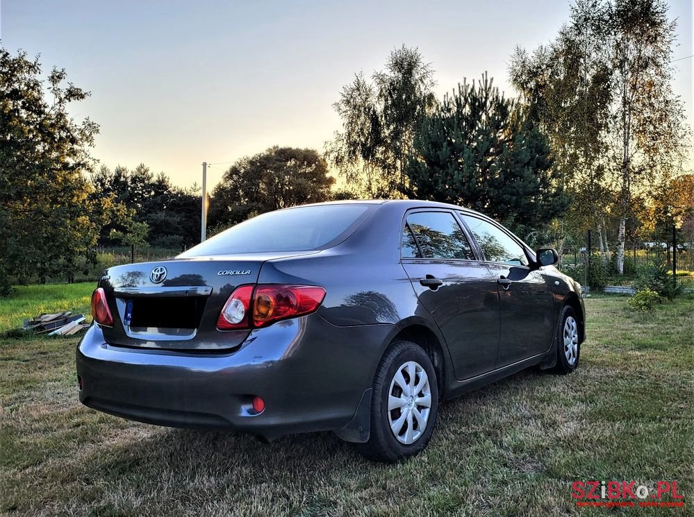 2009' Toyota Corolla photo #2